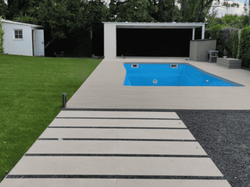 jardin con piscina La Moraleja (2)